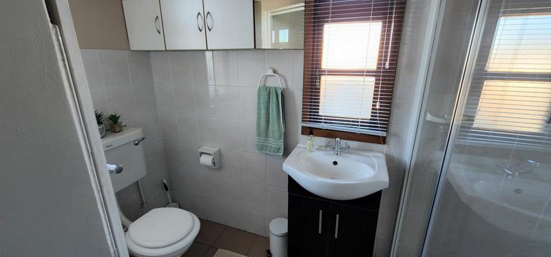 3 Bedroom Property for Sale in Die Wingerd Western Cape